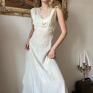 1930s 1940s nightgown slip dress with French lace